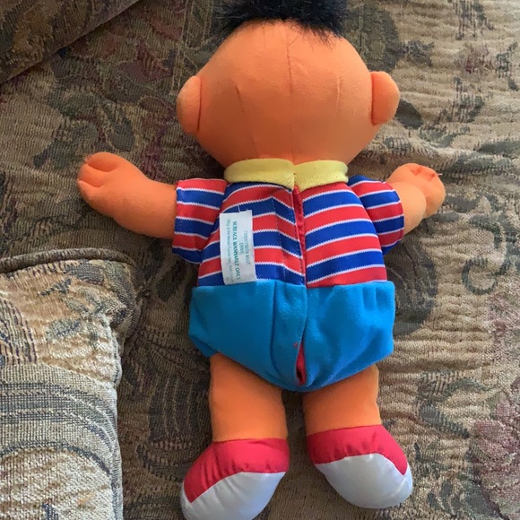 1996 tickle me Ernie - Picture 2 of 3